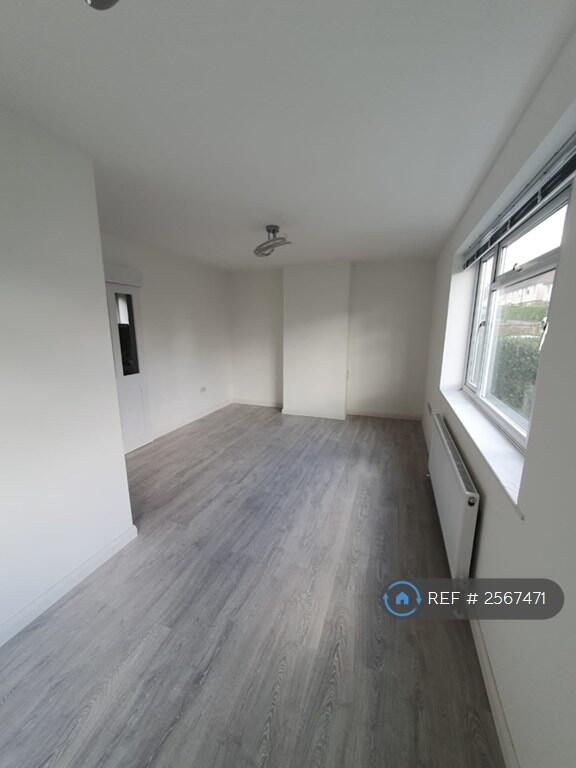 Additional image 14 of Hyde View Road, Harpenden, AL5