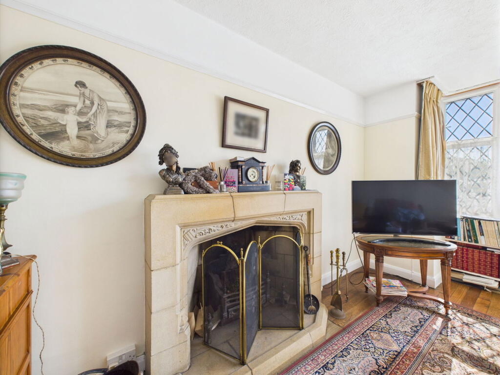 Additional image 8 of George V Avenue, Worthing, BN11