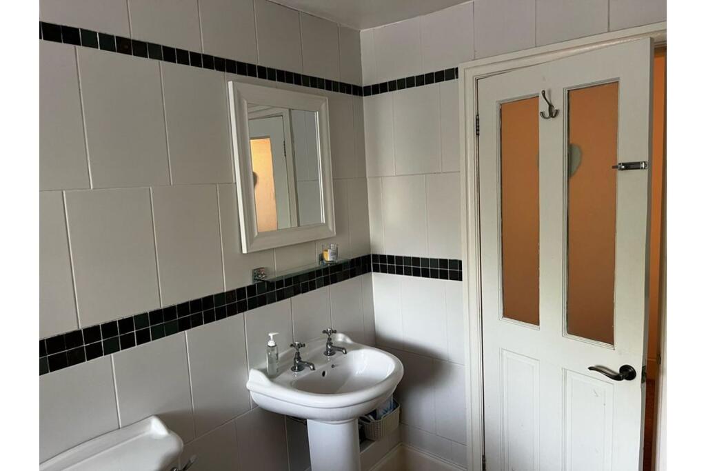 Additional image 28 of Blackburn Road, Bolton, BL7