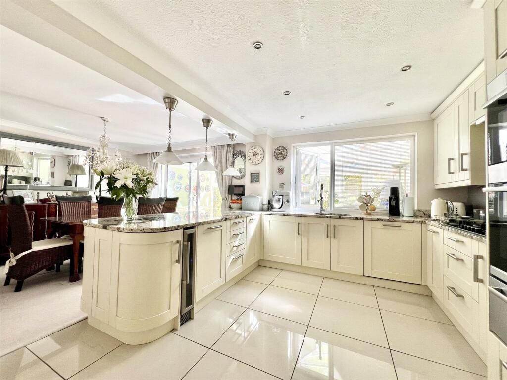 Additional image 19 of Chantry Close, Highcliffe On Sea, Christchurch, Dorset, BH23