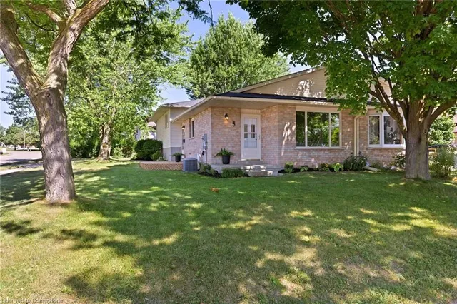 Property image for 5 Uxbridge Cres