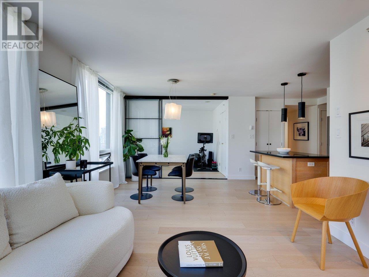 1505 1055 HOMER STREET|Vancouver, British Columbia V6B1G3