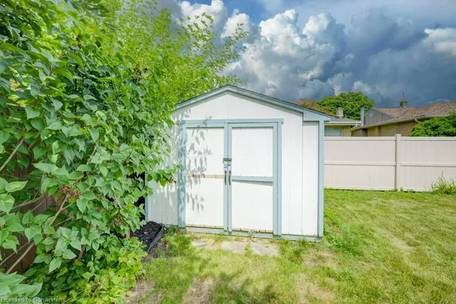 Additional image 36 of 16 Elkington Dr