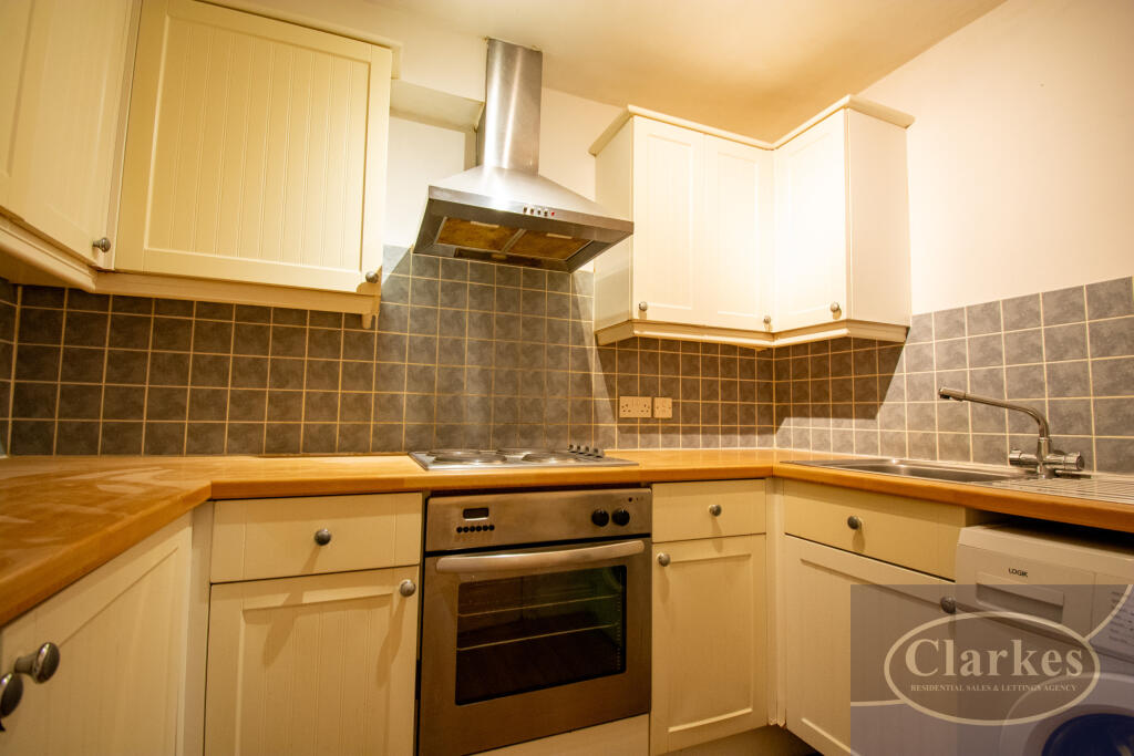 Additional image 3 of 2 Bed Flat With Parking in Winton