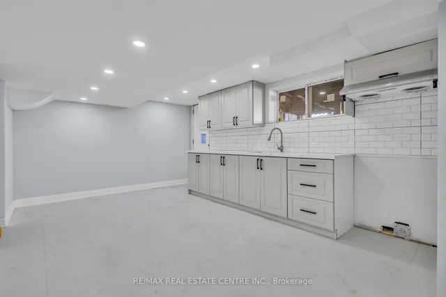 Additional image 24 of 84 Avalon Pl