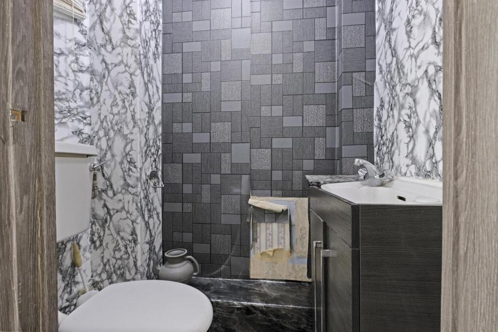 Additional image 7 of Mackadown Lane, Birmingham