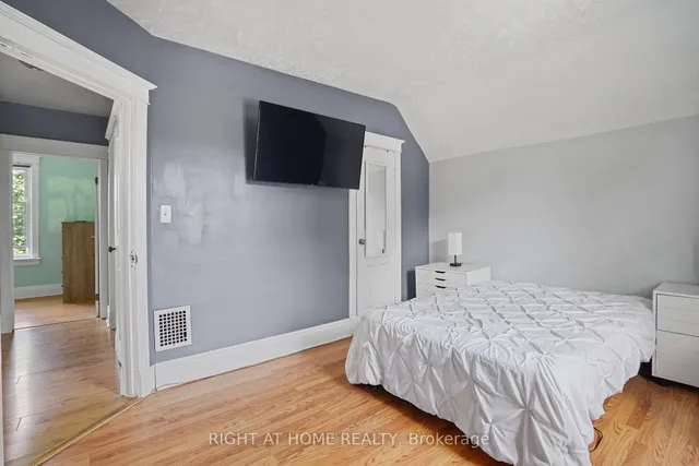 Additional image 5 of 58 Pandora Ave