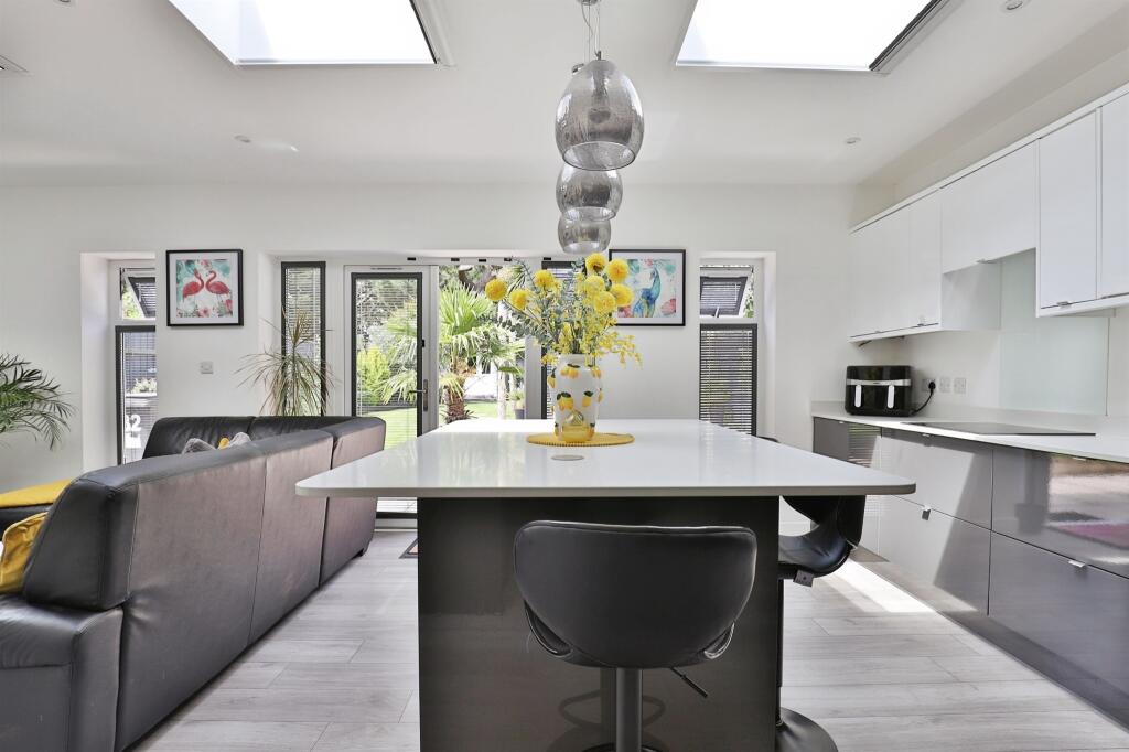 Additional image 10 of Evelyn Road, Bournemouth