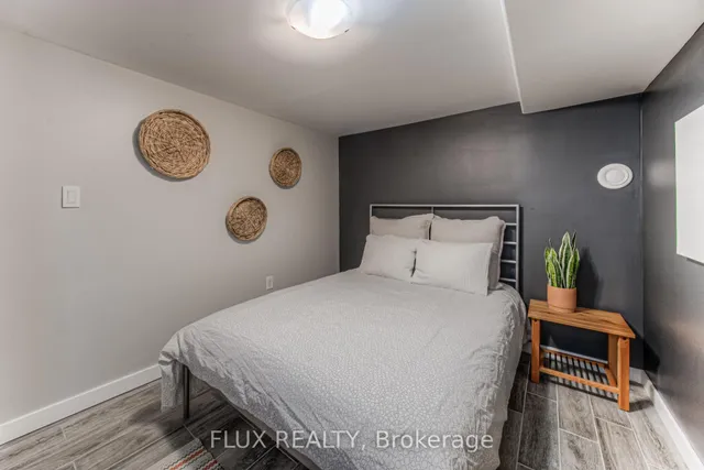 Additional image 21 of 98 Harber Ave