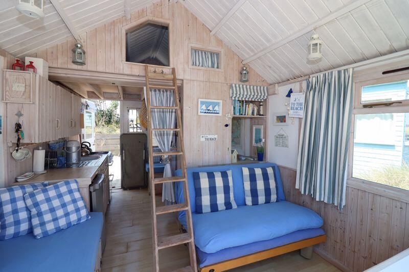 Additional image 5 of Mudeford Sand Spit hut 241