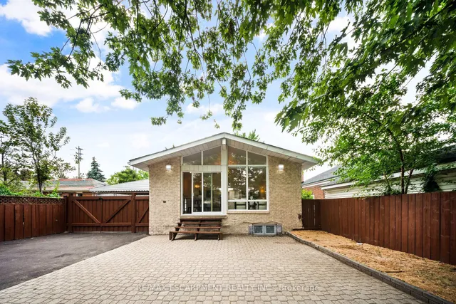 Additional image 45 of 665 Kipling Ave