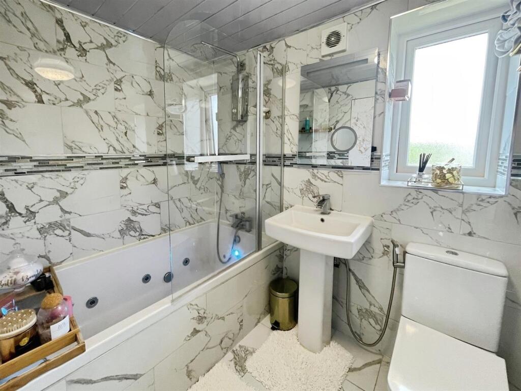 Additional image 12 of Spring Wood Gardens, Bradford, BD5