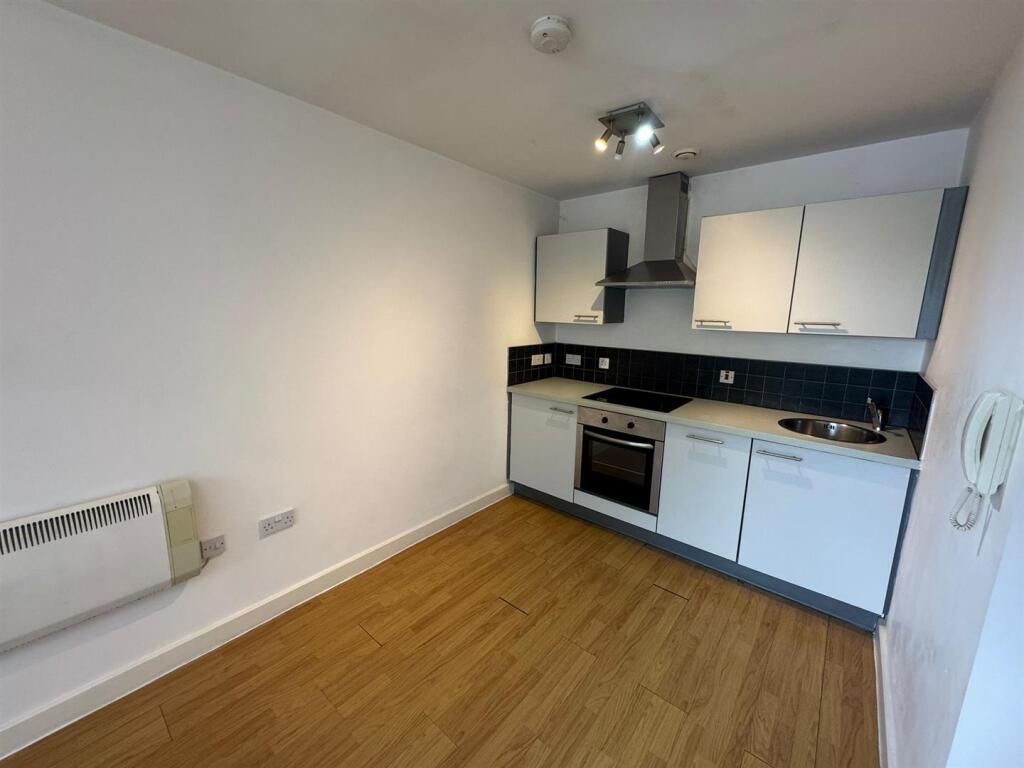 Additional image 2 of 289 Otley Road, Bradford