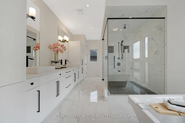 Additional image 32 of 521 Bridgemill Cres