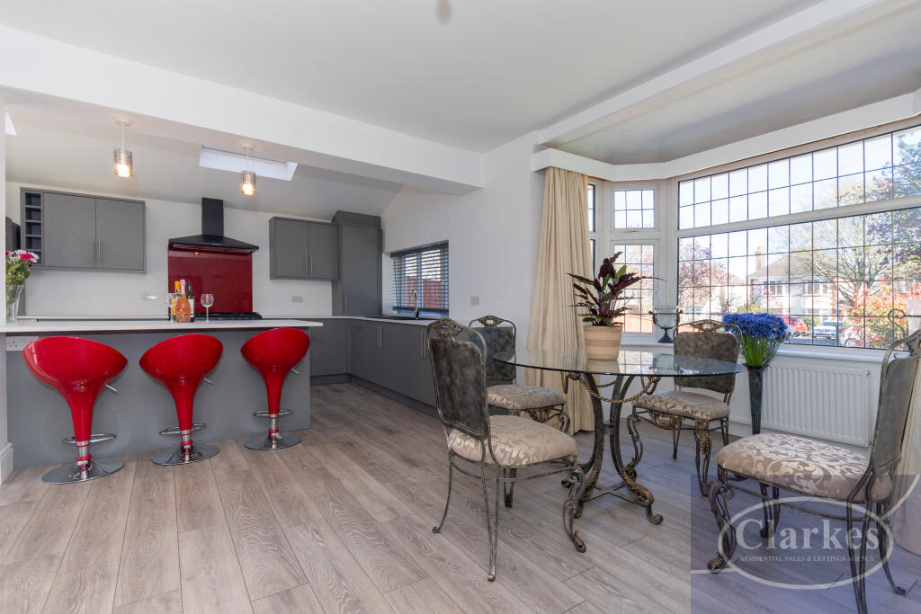 Additional image 8 of LARGE 3 DOUBLE BED West Way, Bournemouth