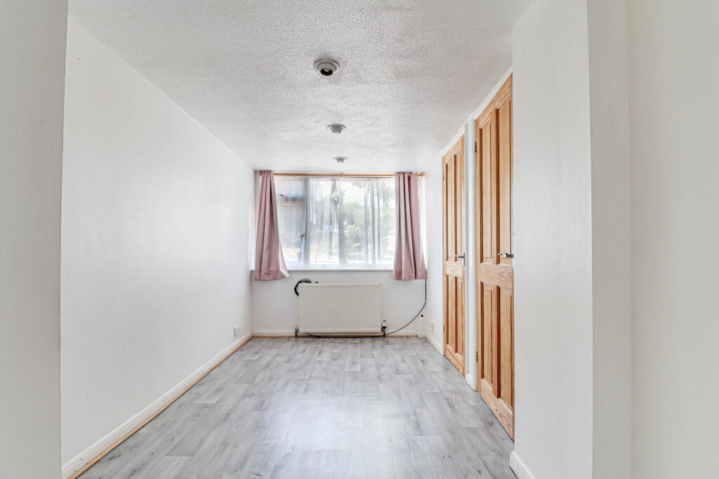 Additional image 4 of Aldwickbury Crescent, Harpenden, AL5