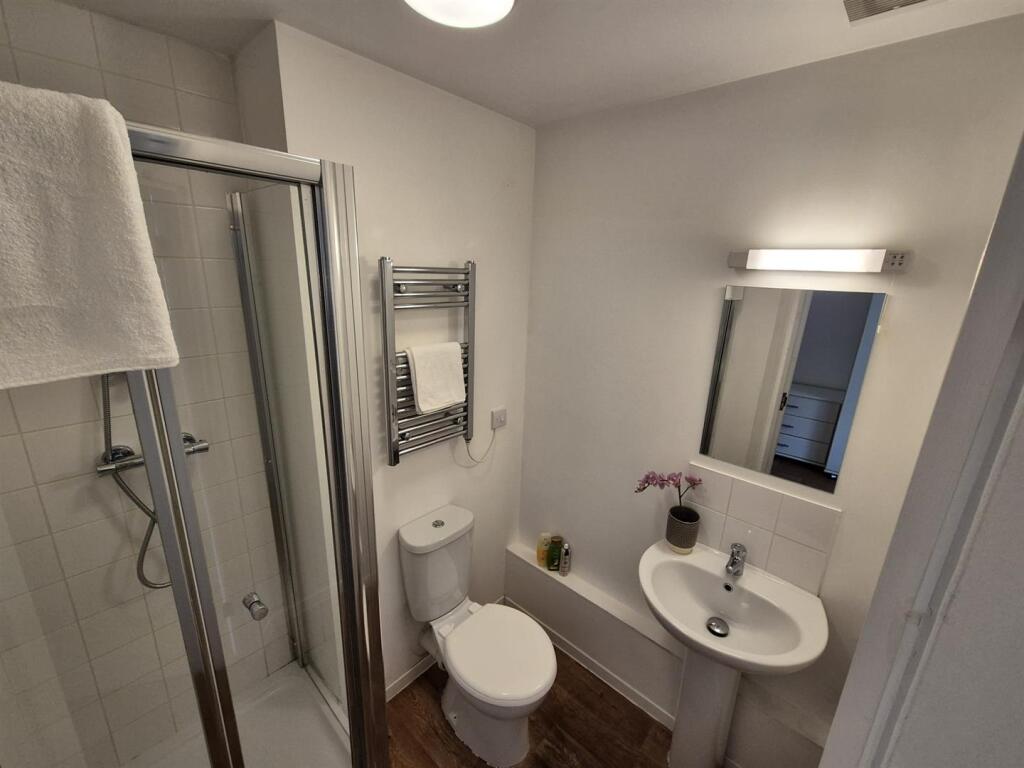 Additional image 4 of Student Self Contained Studios