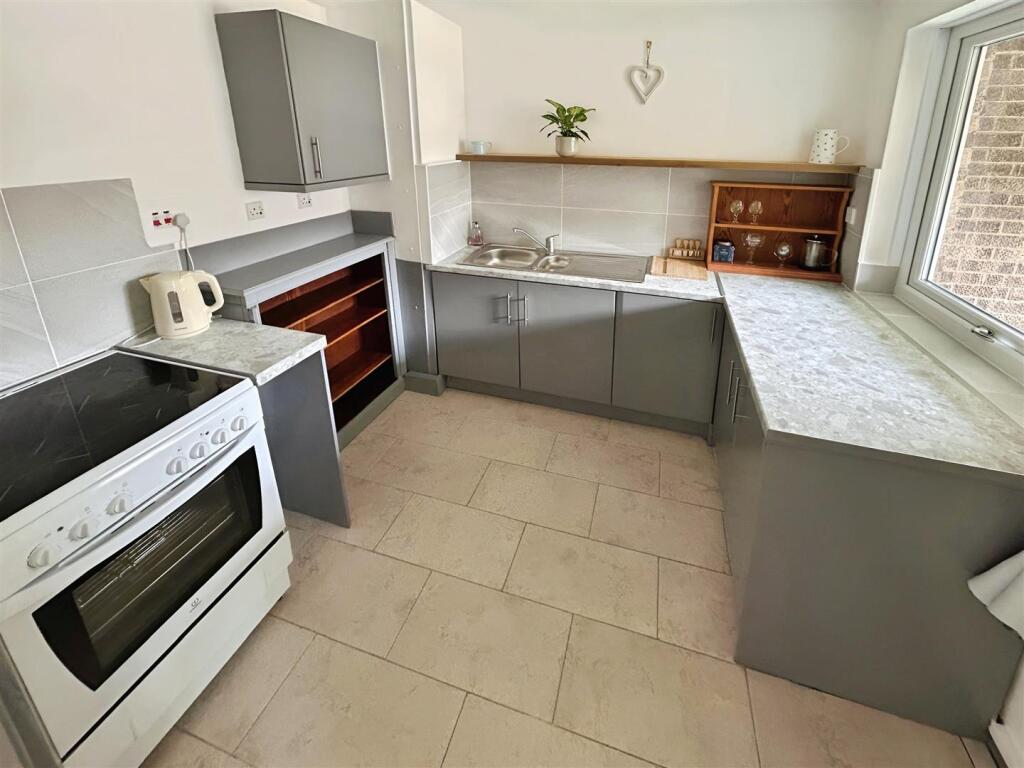 Additional image 19 of Frizley Gardens, Bradford