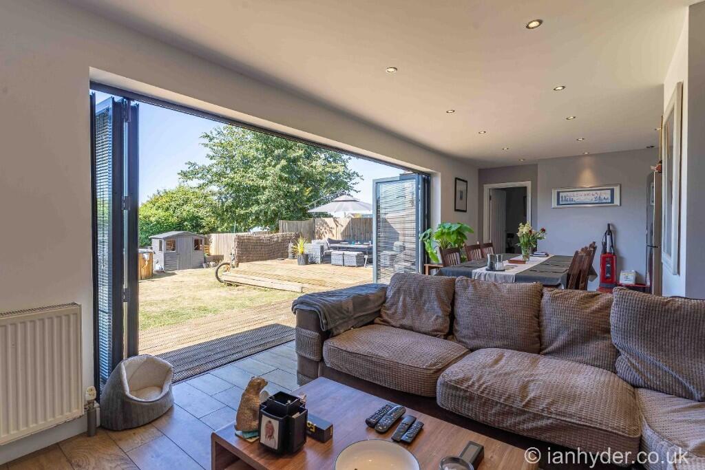 Additional image 4 of Grassmere Avenue, Telscombe Cliffs, East Sussex, BN10