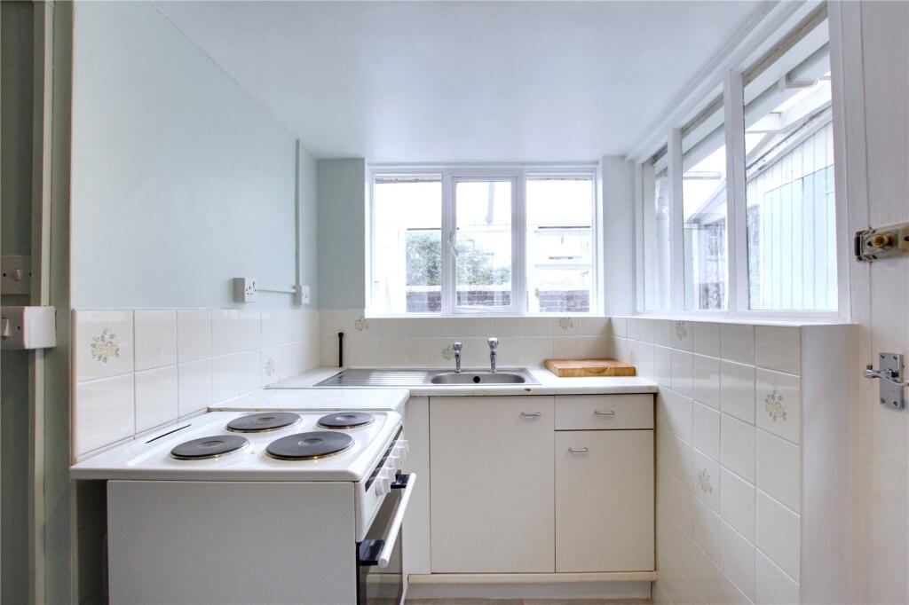 Additional image 5 of South Terrace, Littlehampton, West Sussex, BN17