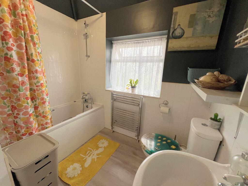 Additional image 14 of Lower Ashley Road, New Milton, Hampshire. BH25 5AD