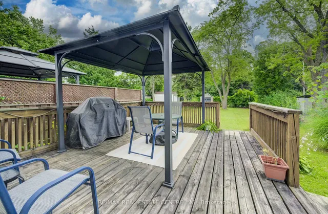 Additional image 32 of 65 Selkirk Dr