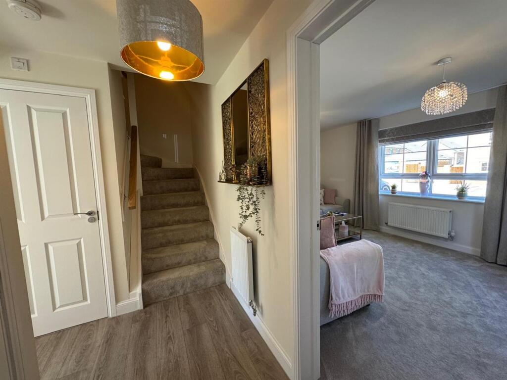 Additional image 2 of Greenway, Cleckheaton