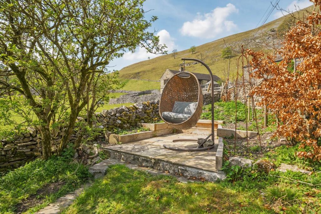 Additional image 4 of Old Hall Laithe & Barn on The Green, Kilnsey, Skipton