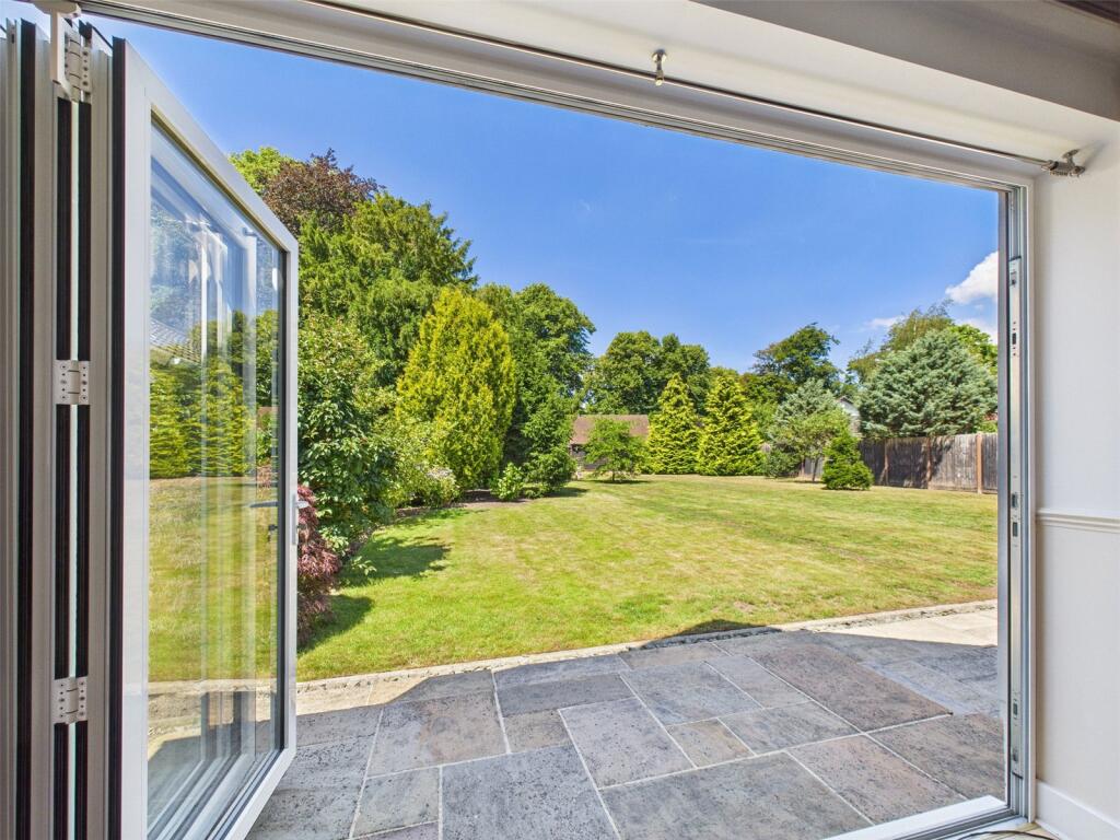 Additional image 21 of Rothesay Drive, Highcliffe, Christchurch, Dorset, BH23