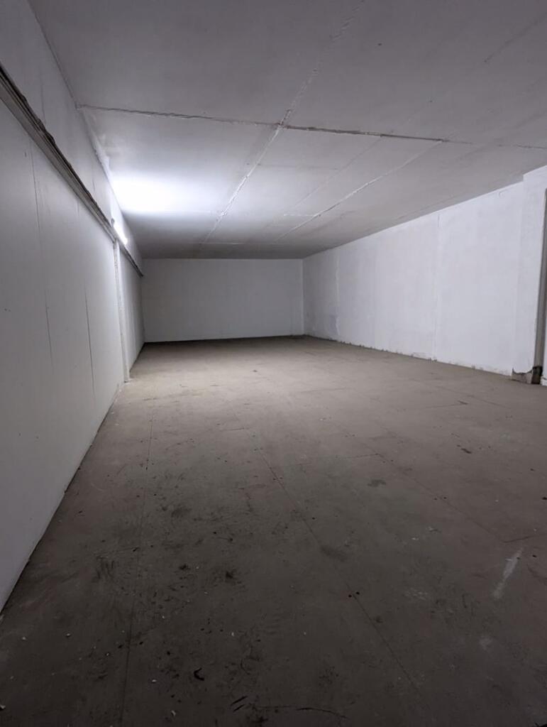 Additional image 5 of Vacant Shop Unit For Sale