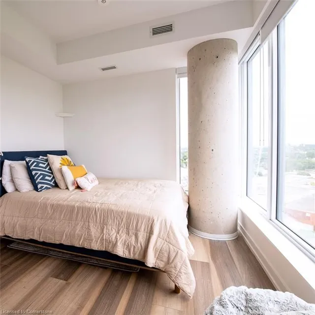 Additional image 10 of 15 Wellington St Unit 1009