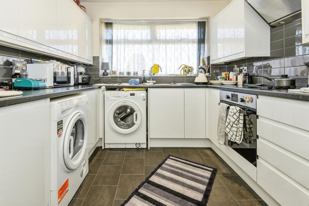 Additional image 4 of Newhall Drive, BRADFORD