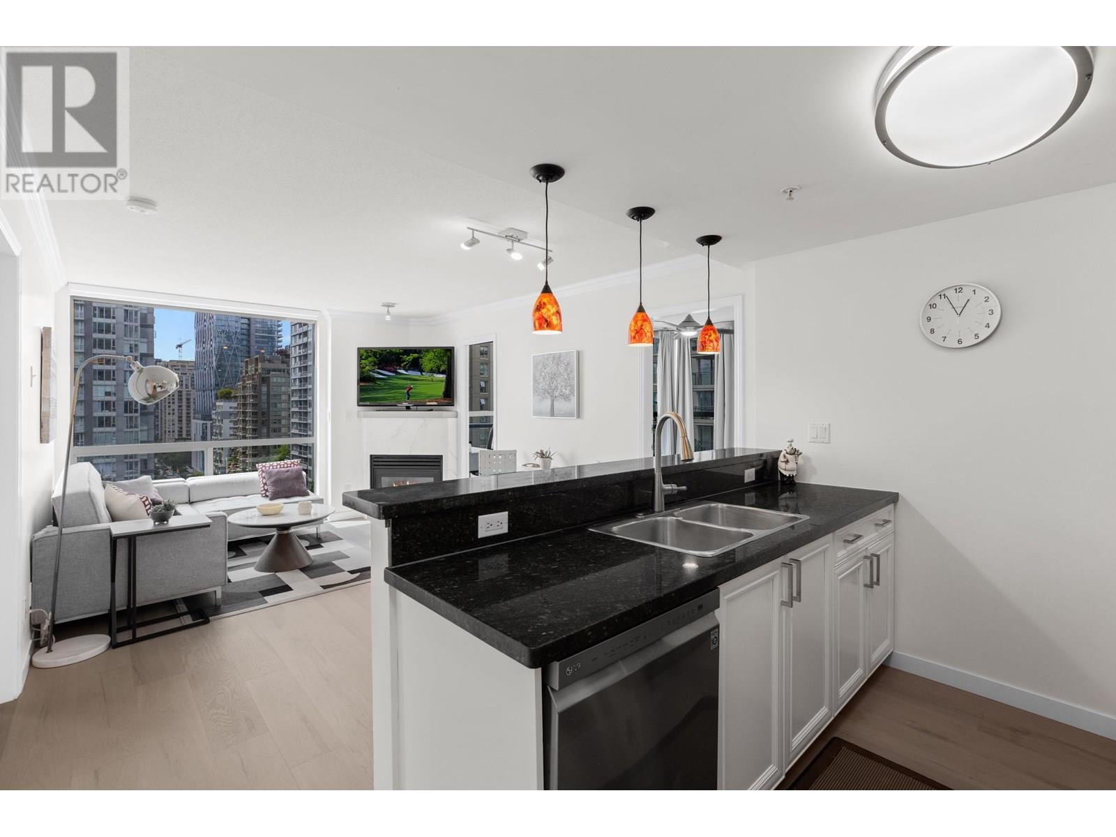 1306 928 RICHARDS STREET|Vancouver, British Columbia V6B6P6