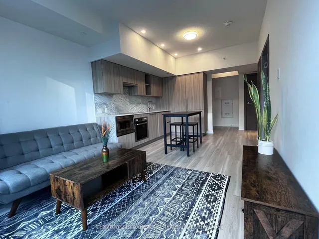 Additional image 20 of 19 Bathurst St Unit 902