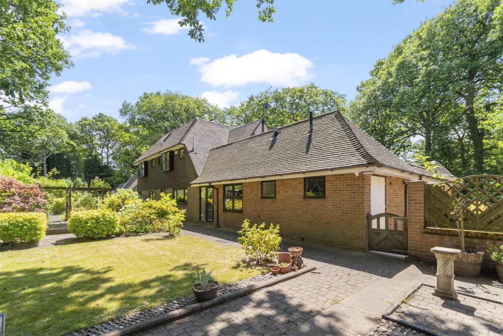 Additional image 46 of Endwood Drive, Little Aston Park