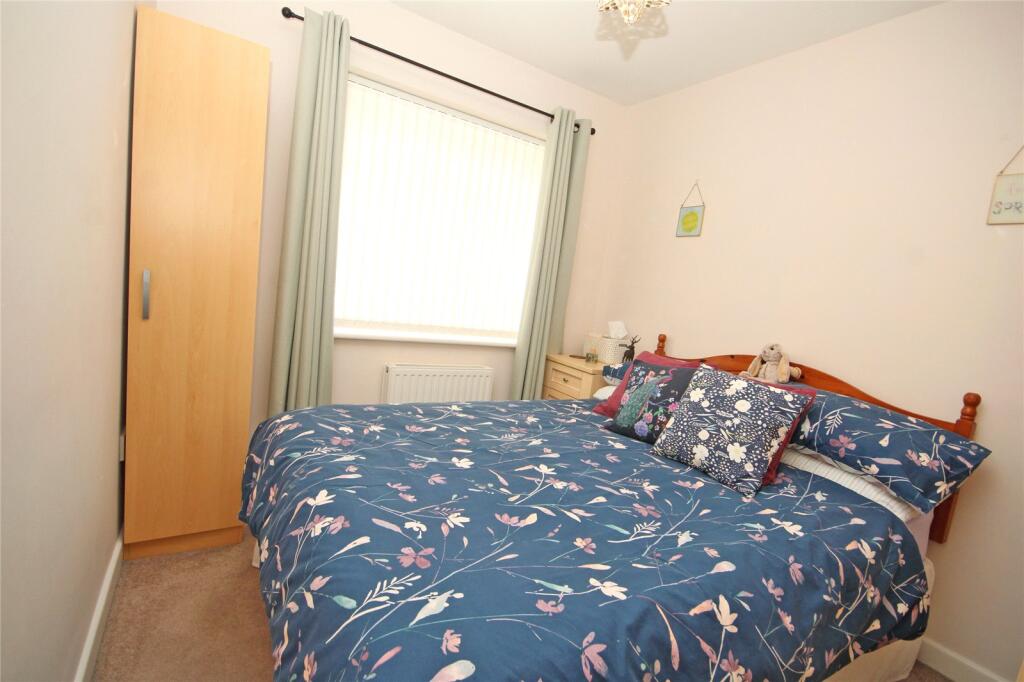 Additional image 12 of High Ridge Crescent, New Milton, Hampshire, BH25