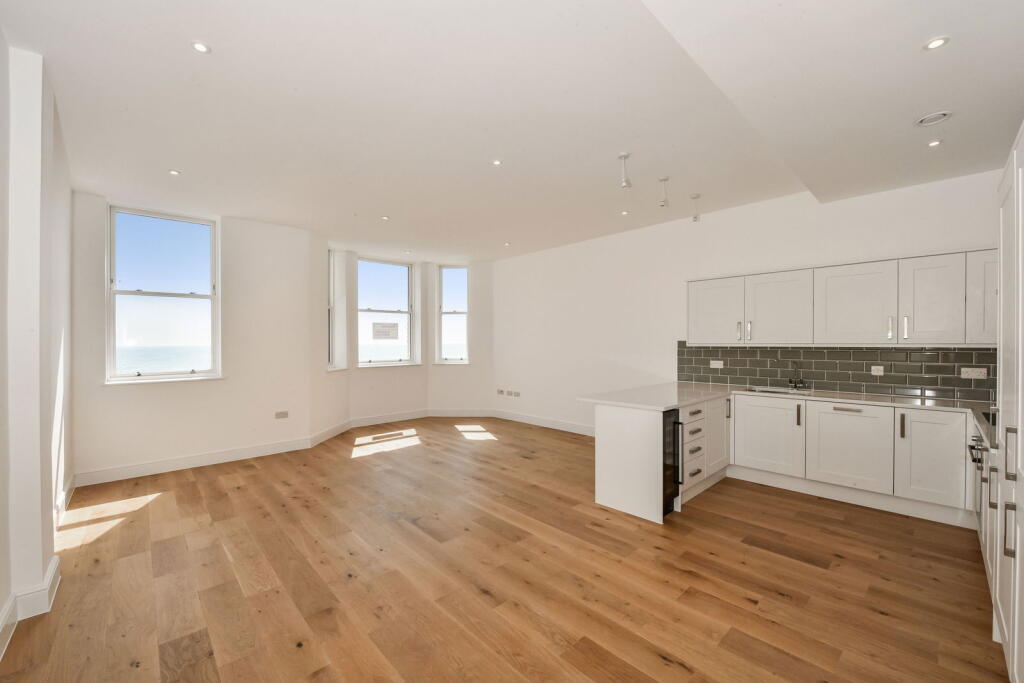 Additional image 14 of 117 Marine Parade, Worthing, West Sussex, BN11 3QQ