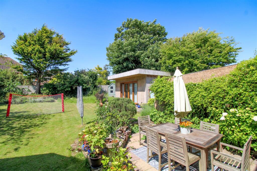 Additional image 20 of Headland Avenue, Seaford