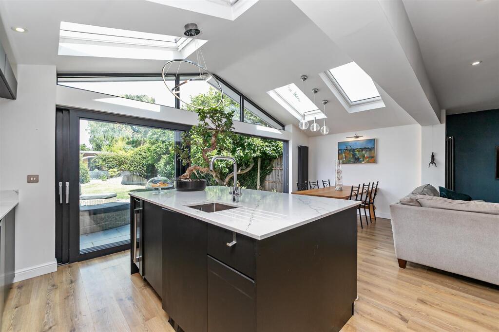 Additional image 30 of Stanley Avenue, St. Albans