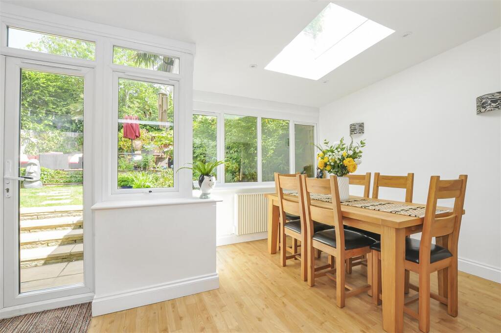 Additional image 7 of Reynards Way, Bricket Wood, St. Albans