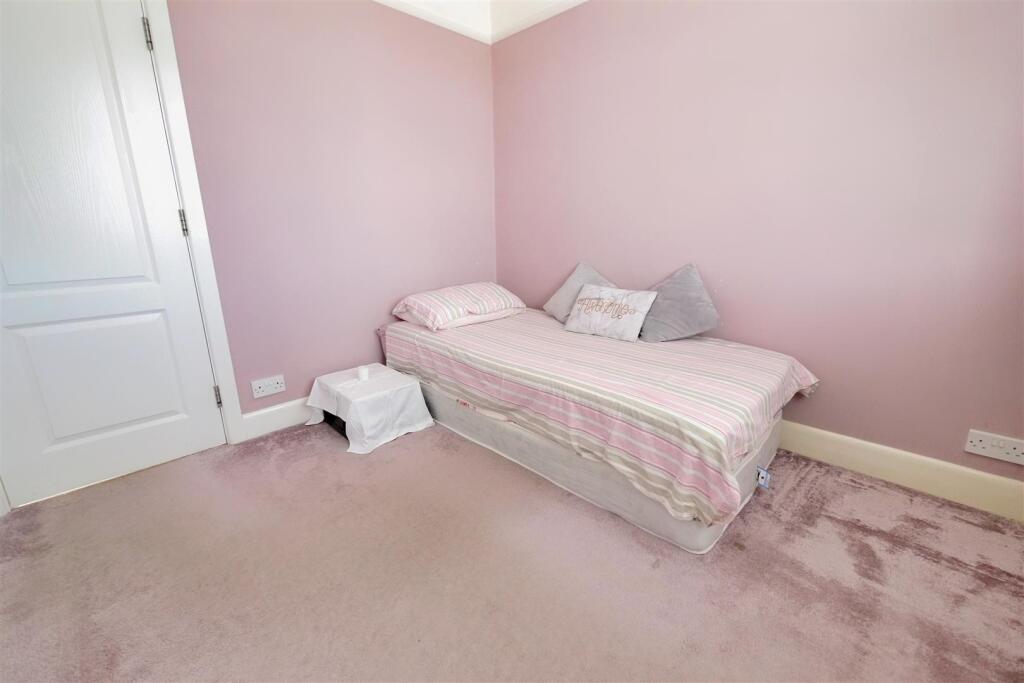 Additional image 15 of Loxwood Avenue, Worthing