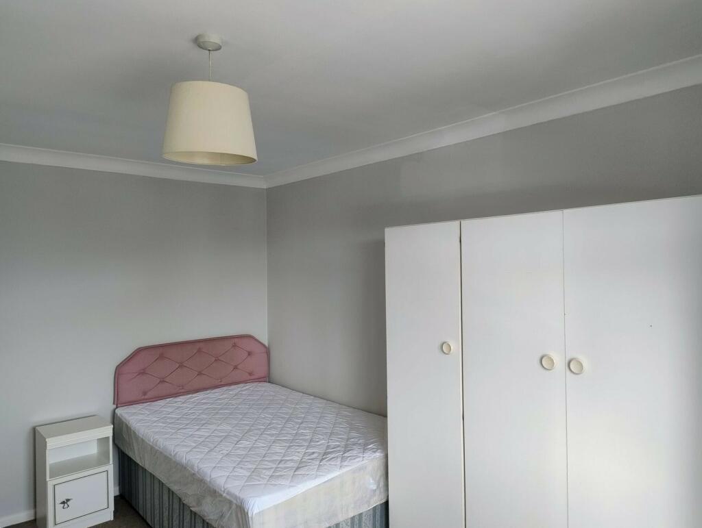 Additional image 11 of Student house on Acton Road