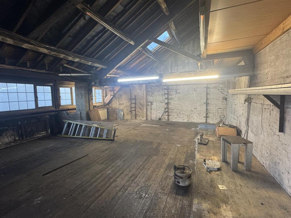 Additional image 7 of Farnham Road, Great Horton