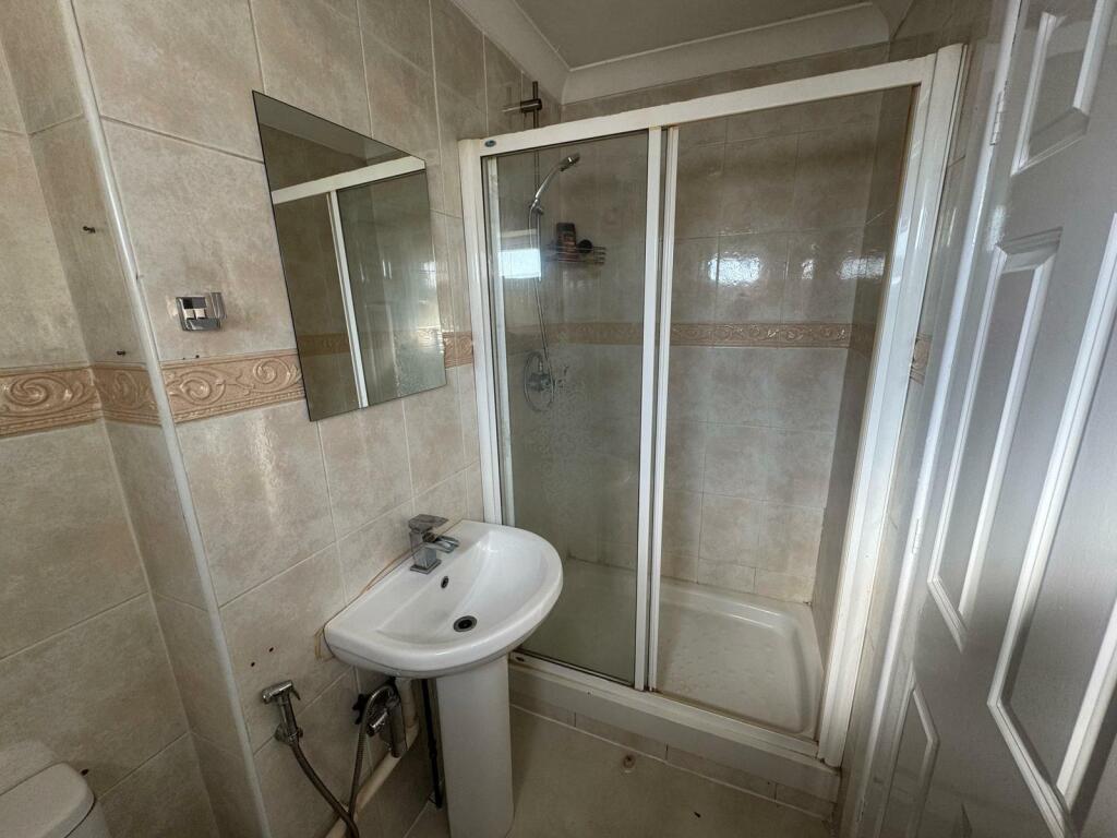 Additional image 17 of LARGE Commercial and Residential Space