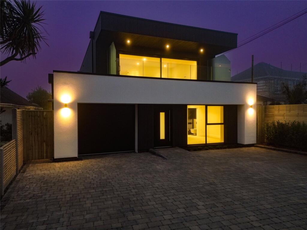 Additional image 37 of First Marine Avenue, Barton on Sea, New Milton, Hampshire, BH25