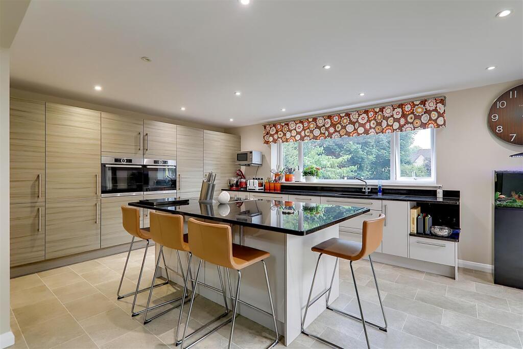 Additional image 4 of Longlands Glade, Charmandean, Worthing