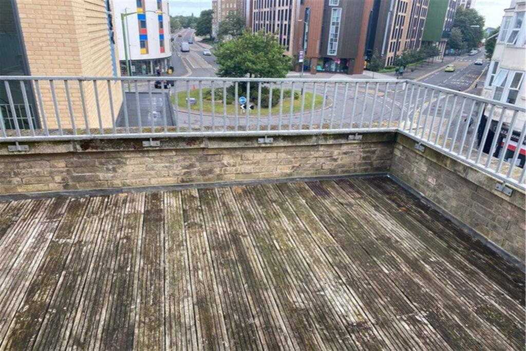 Additional image 10 of 2 bedroom Flat in Bournemouth