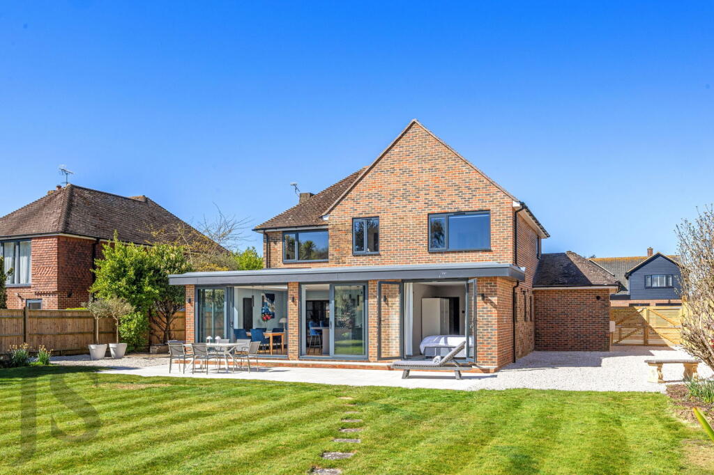 Additional image 16 of Golden Avenue, East Preston, BN16 1QU