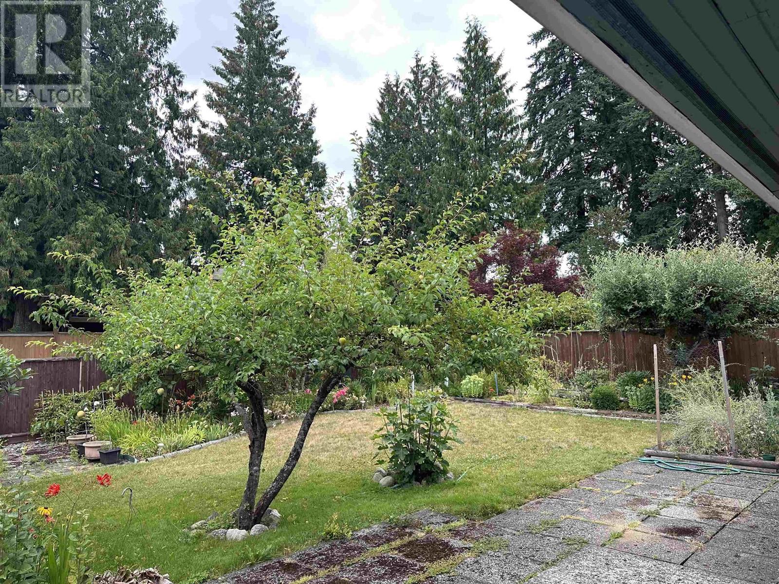 800 Block SMITH AVENUE|Coquitlam, British Columbia V3J2X4