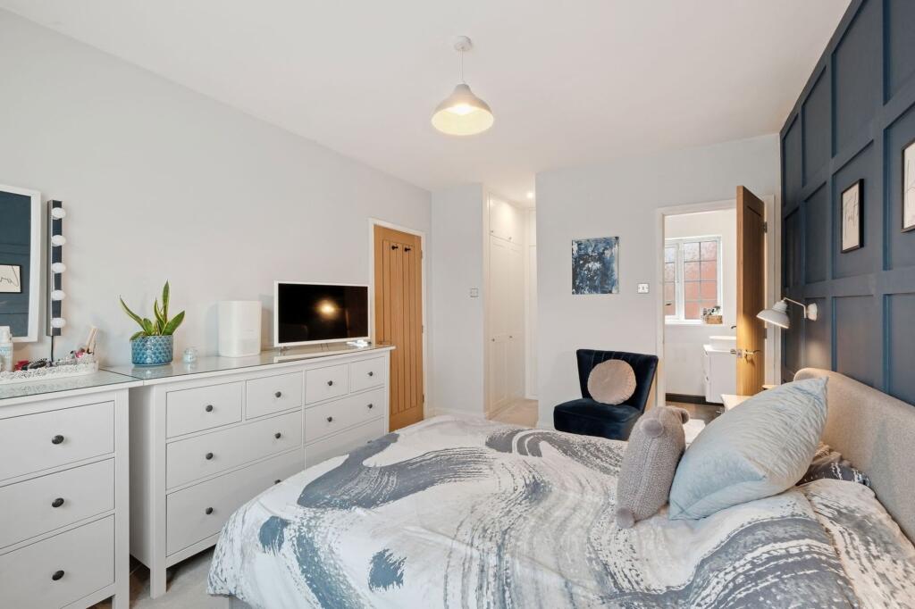 Additional image 13 of Stoke Road, Bromsgrove, B60